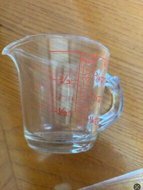 Vintage Pyrex one cup measuring